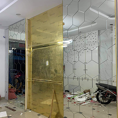 Nên mua gương ghép tường phòng bếp loại nào sạch – bền – đẹp?