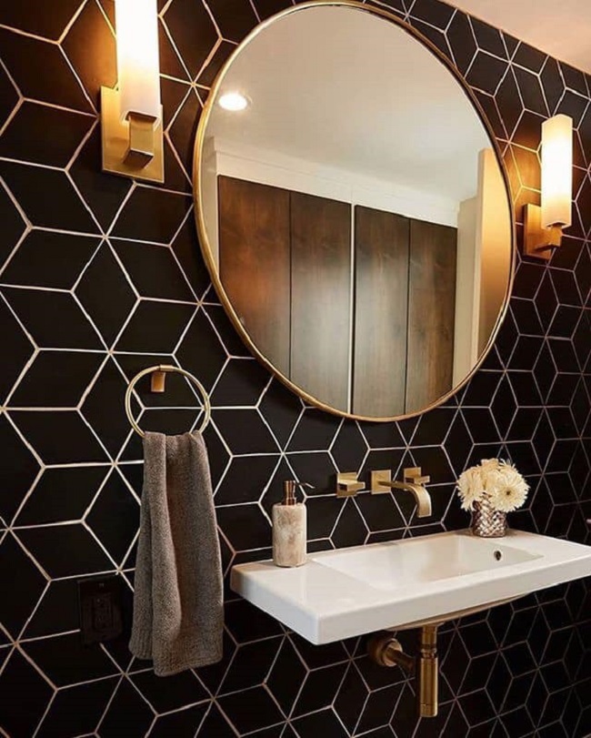 Vì sao nên sử dụng gương tráng bạc làm gương toilet?