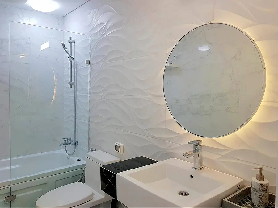 Gương phòng tắm giúp không gian thêm sáng sủa